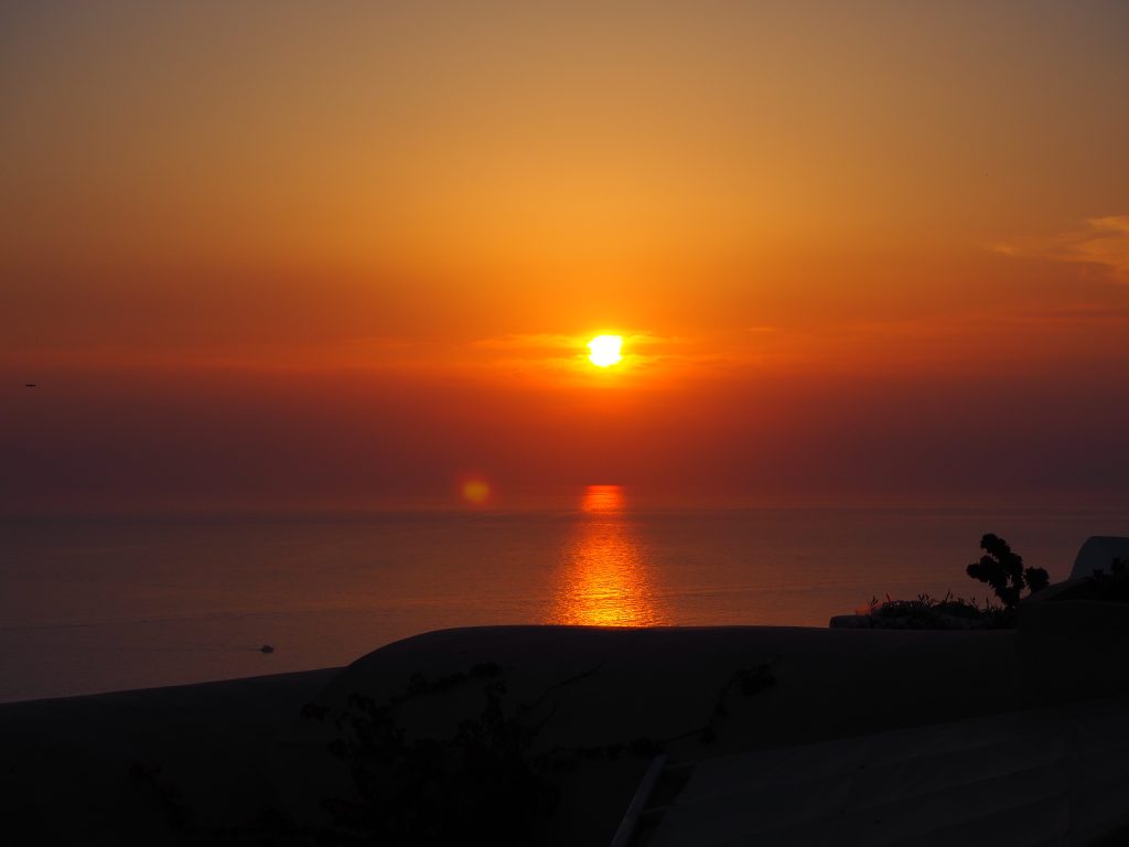 サントリーニ島の夕日