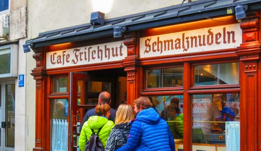 ミュンヘンで一度は食べたい名物揚げパン「Cafe Frischhut」